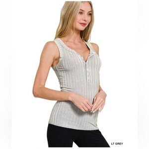224 🇺🇸 Zenana lt grey WASHED RIBBED SCOOP
NECK HENRY TANK TOP